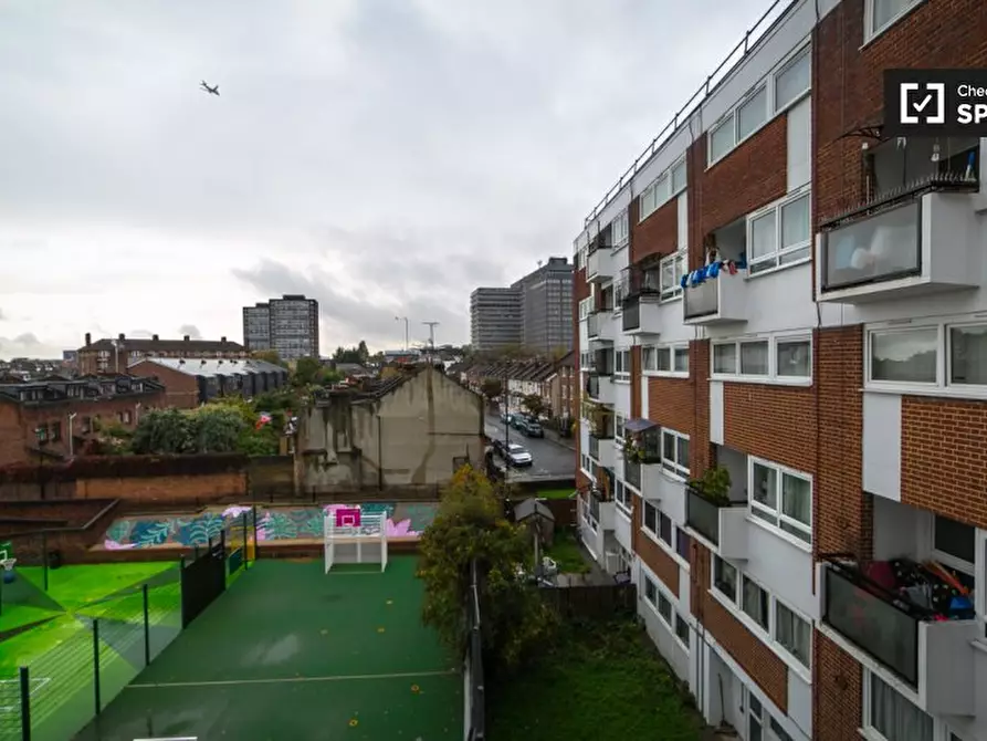 Immagine 2 di Camera condivisa in affitto  in Horton House, Field Rd, Hammersmith, London W 8HW, UK a Hammersmith