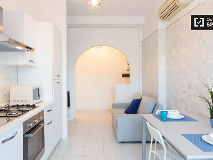 Immagine 5 di Camera condivisa in affitto  in Via Palmi a Milano