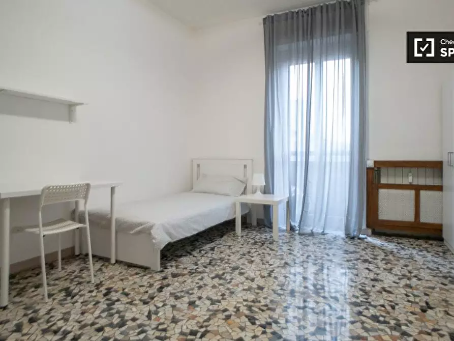 Immagine 2 di Camera condivisa in affitto  in Via Rutilia a Milano