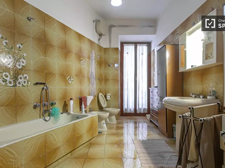 Immagine 11 di Camera condivisa in affitto  in Via Mecenate a Roma