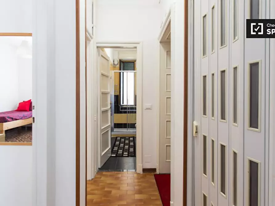 Immagine 6 di Camera condivisa in affitto  in Viale Campania a Milano