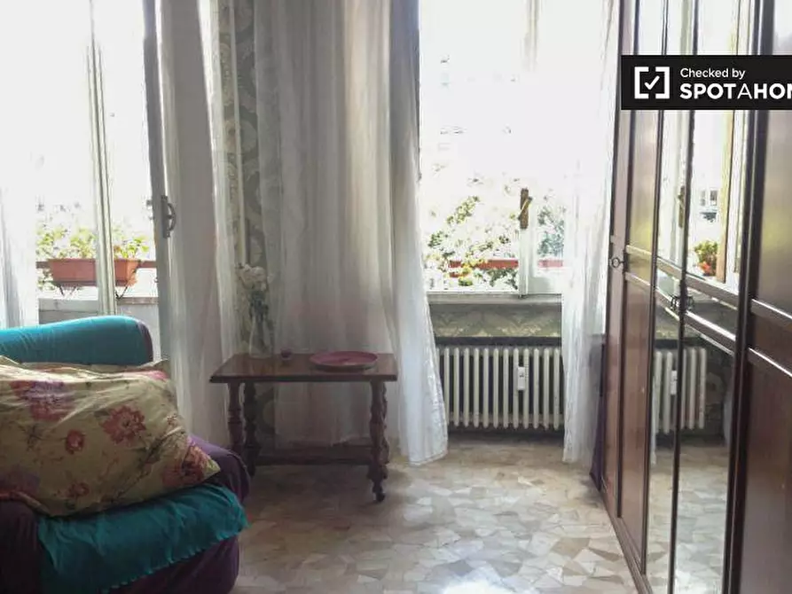 Immagine 5 di Camera condivisa in affitto  in Piazza San Giovanni Bosco a Roma