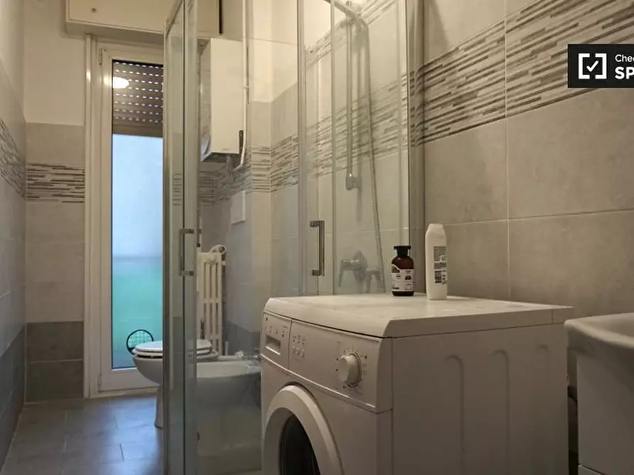 Immagine 9 di Camera condivisa in affitto  in Via Orbetello a Milano