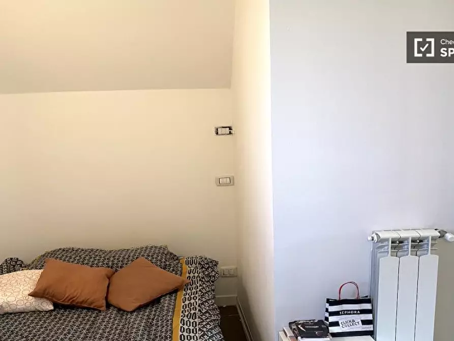 Immagine 2 di Camera condivisa in affitto  in Via di Carcaricola a Roma
