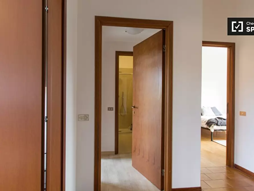 Immagine 5 di Camera condivisa in affitto  in Via Toce a Milano