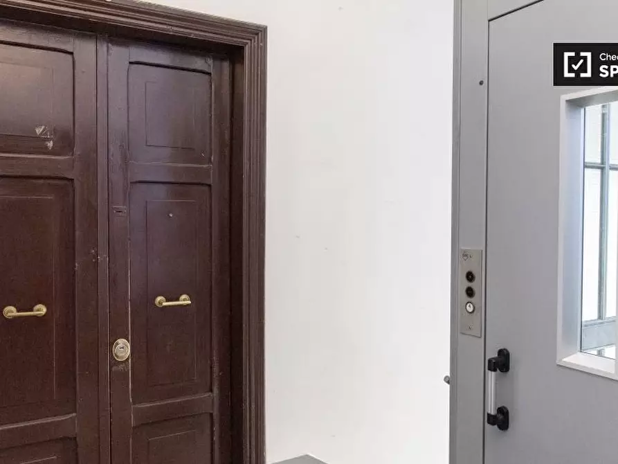 Immagine 19 di Camera condivisa in affitto  in Viale Regina Margherita a Roma