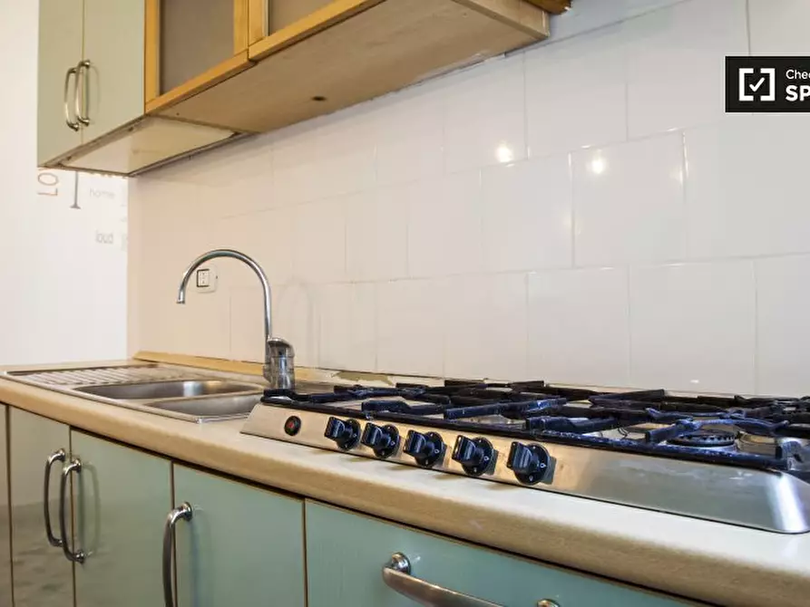 Immagine 8 di Camera condivisa in affitto  in Via Nemorense, 00198 Roma RM, Italy a Roma