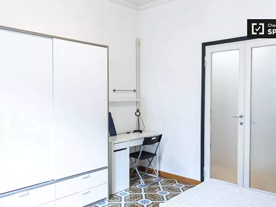 Immagine 4 di Camera condivisa in affitto  in Via Camilla a Roma