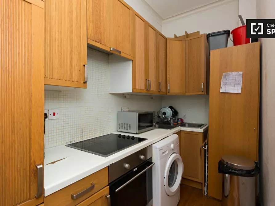 Immagine 4 di Camera condivisa in affitto  in Uxbridge Road a Hammersmith