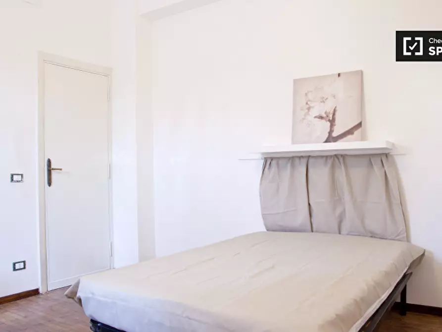 Immagine 8 di Camera condivisa in affitto  in Via Temistocle Calzecchi Onesti a Roma