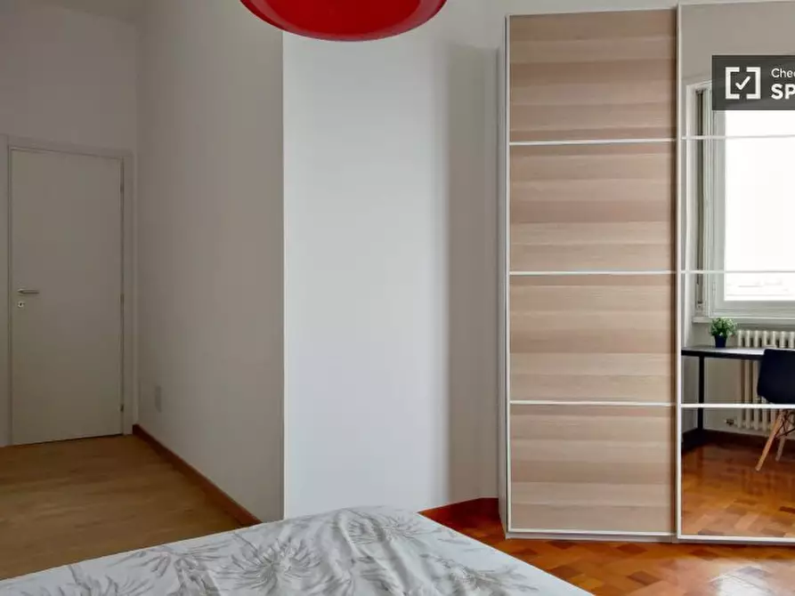 Immagine 3 di Camera condivisa in affitto  in Via Calatafimi a Milano