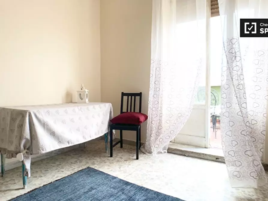 Immagine 4 di Camera condivisa in affitto  in Via Simone Mosca, 00168 Roma RM, Italy a Roma