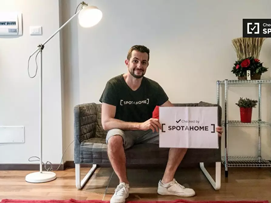 Immagine 5 di Appartamento in affitto  in Via Privata Chioggia a Milano