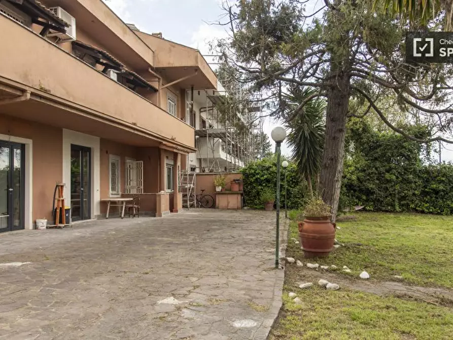 Immagine 10 di Appartamento in affitto  in Via Casali delle Cornacchiole a Roma