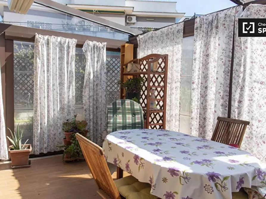 Immagine 11 di Camera condivisa in affitto  in Viale Somalia a Roma