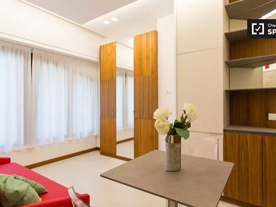 Immagine 4 di Ufficio in affitto  in Corso Italia a Milano