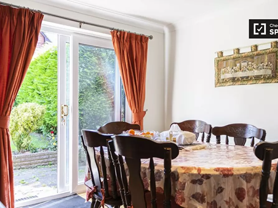 Immagine 9 di Camera condivisa in affitto  in Primrose Ln a Croydon