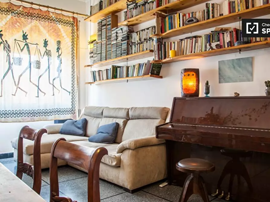 Immagine 7 di Camera condivisa in affitto  in Piazza di Villa Fiorelli a Roma