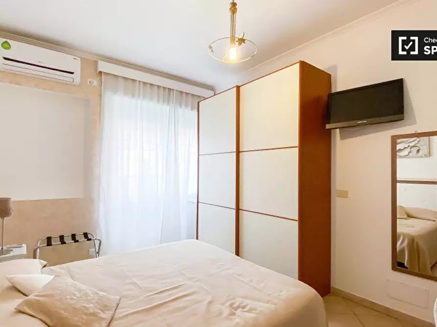 Immagine 18 di Camera condivisa in affitto  in Via Giovanni da Empoli a Roma