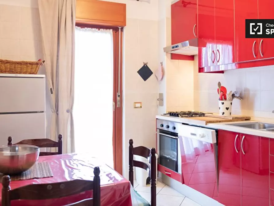 Immagine 7 di Camera condivisa in affitto  in Via Giuseppe Gregoraci a Roma