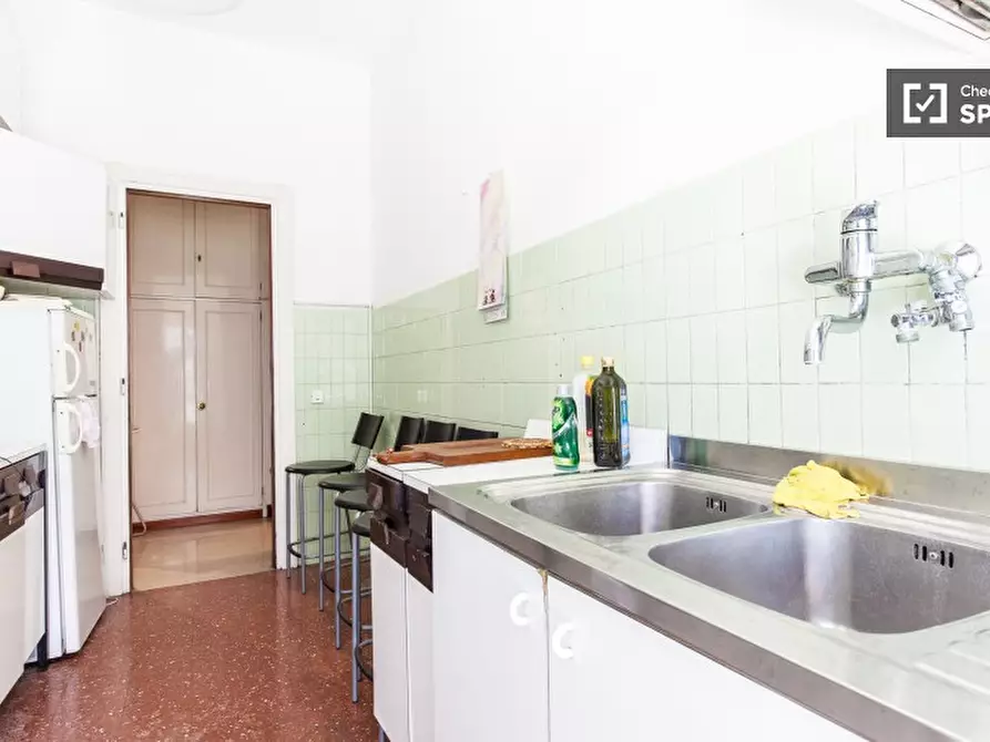 Immagine 8 di Camera condivisa in affitto  in Via Pietro Mascagni a Roma