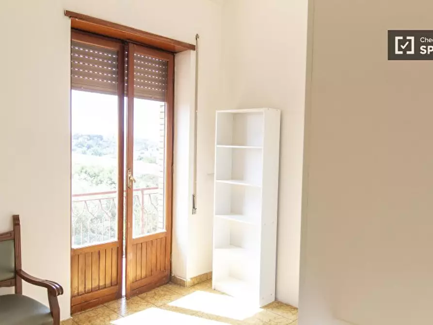 Immagine 4 di Camera condivisa in affitto  in Vicolo delle Lucarie a Roma