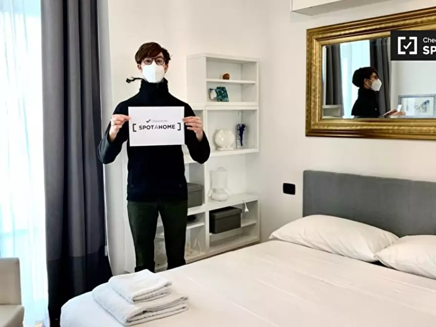 Immagine 16 di Appartamento in affitto  in Via Lomellina a Milano