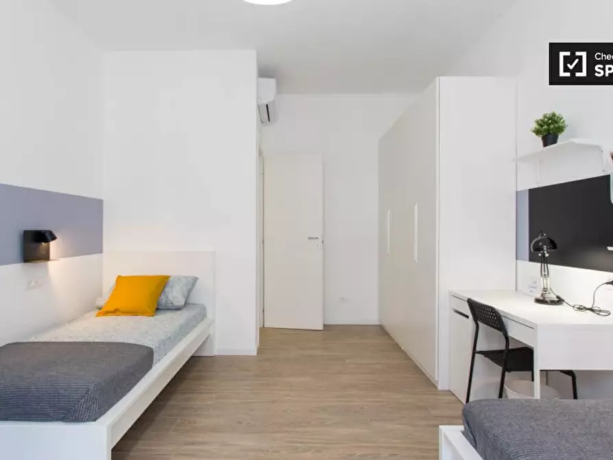 Immagine 4 di Camera condivisa in affitto  in Via Moretto da Brescia a Milano