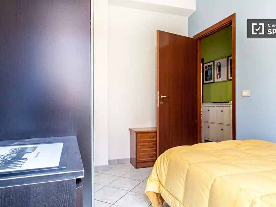 Immagine 3 di Camera condivisa in affitto  in Via Sagunto a Roma