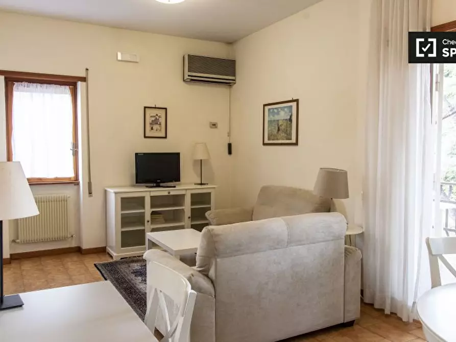 Immagine 1 di Appartamento in affitto  in Via Ildebrando Vivanti a Roma