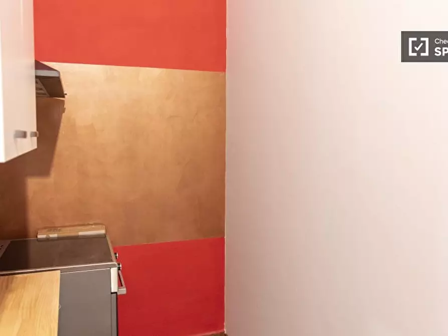 Immagine 12 di Camera condivisa in affitto  in Via Napoleone III a Roma