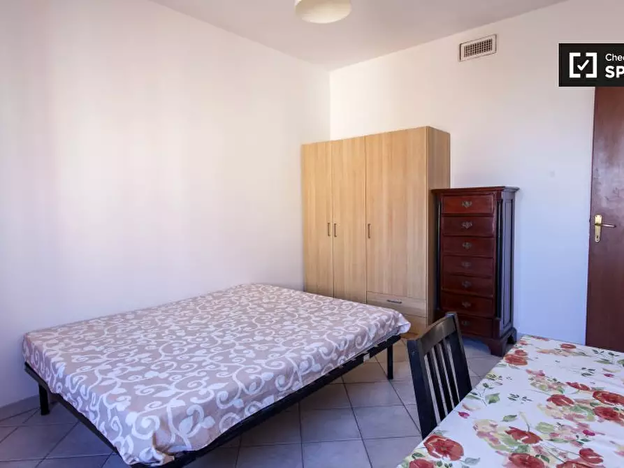 Immagine 3 di Camera condivisa in affitto  in Via Valentino Banal, 00177 Roma RM, Italy a Roma