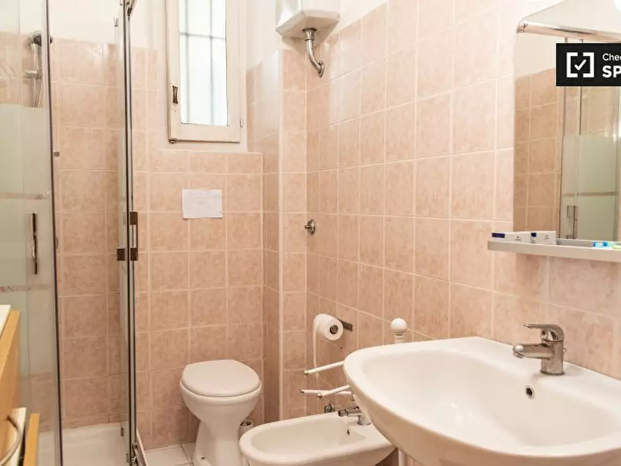 Immagine 17 di Camera condivisa in affitto  in Via Alessandria, 00198 Roma RM, Italy a Roma