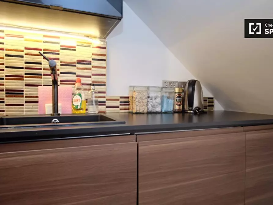 Immagine 5 di Appartamento in affitto  in Campden Hill Gardens, Kensington, London W8 7AY, UK a Kensington