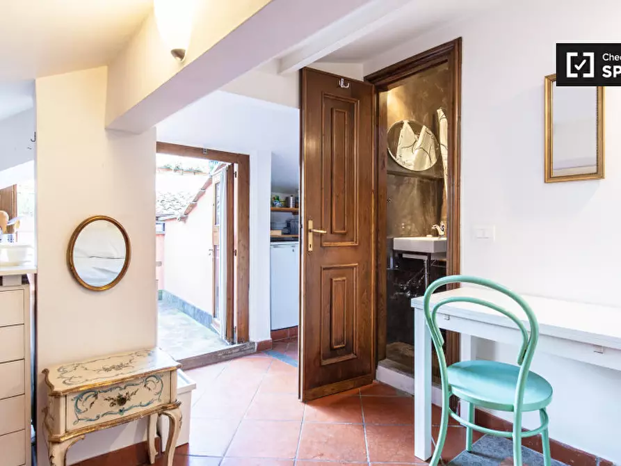 Immagine 1 di Ufficio in affitto  in Arco della Chiesa Nuova a Roma