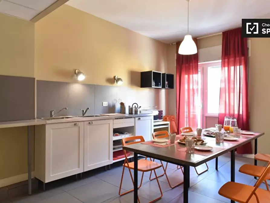 Immagine 11 di Camera condivisa in affitto  in Viale Opita Oppio, 00174 Roma RM, Italy a Roma