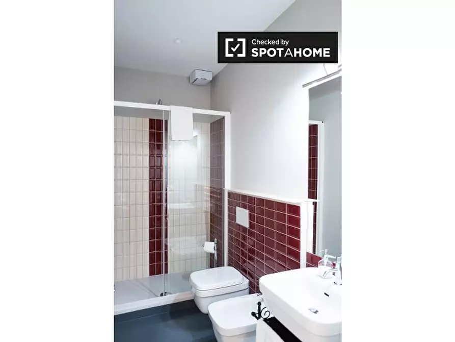 Immagine 14 di Appartamento in affitto  in Via Irnerio a Bologna