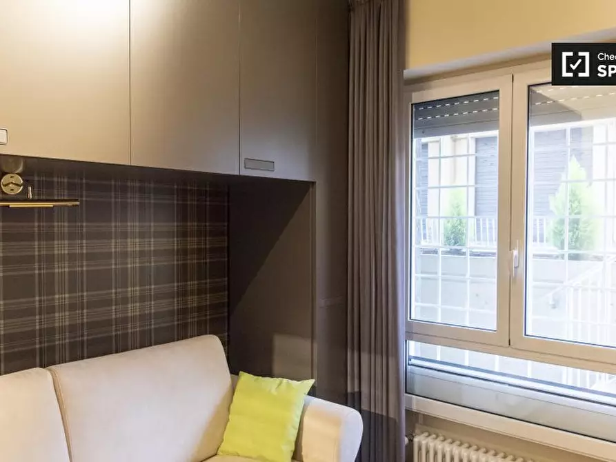 Immagine 9 di Ufficio in affitto  in Via Angelo Secchi a Roma