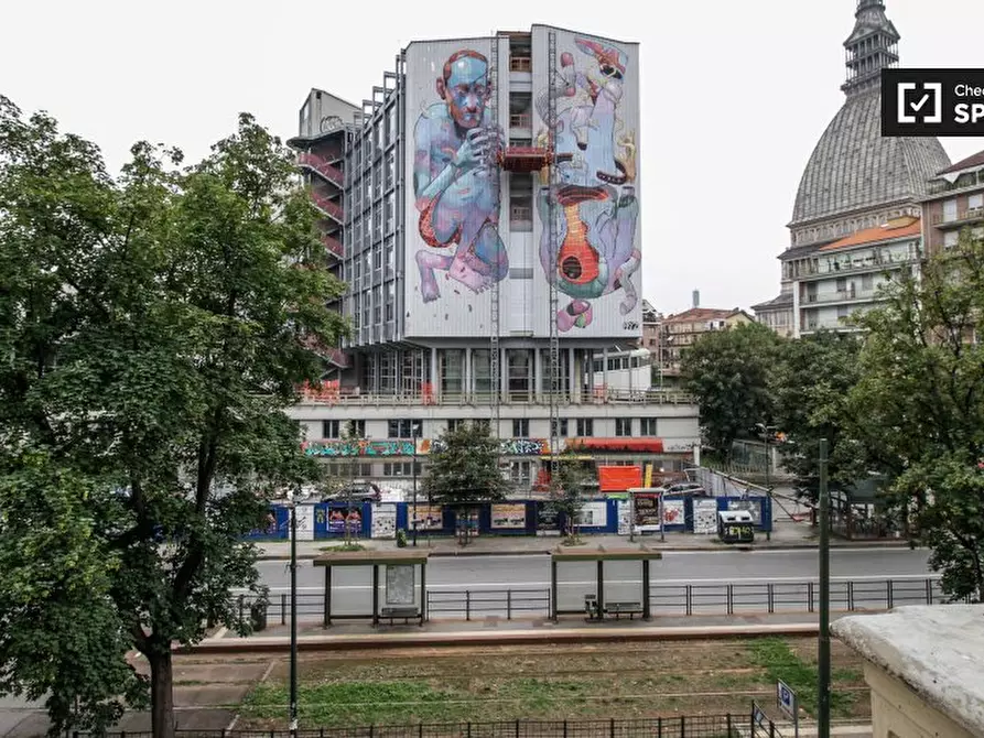 Immagine 5 di Camera condivisa in affitto  in Corso S. Maurizio a Torino