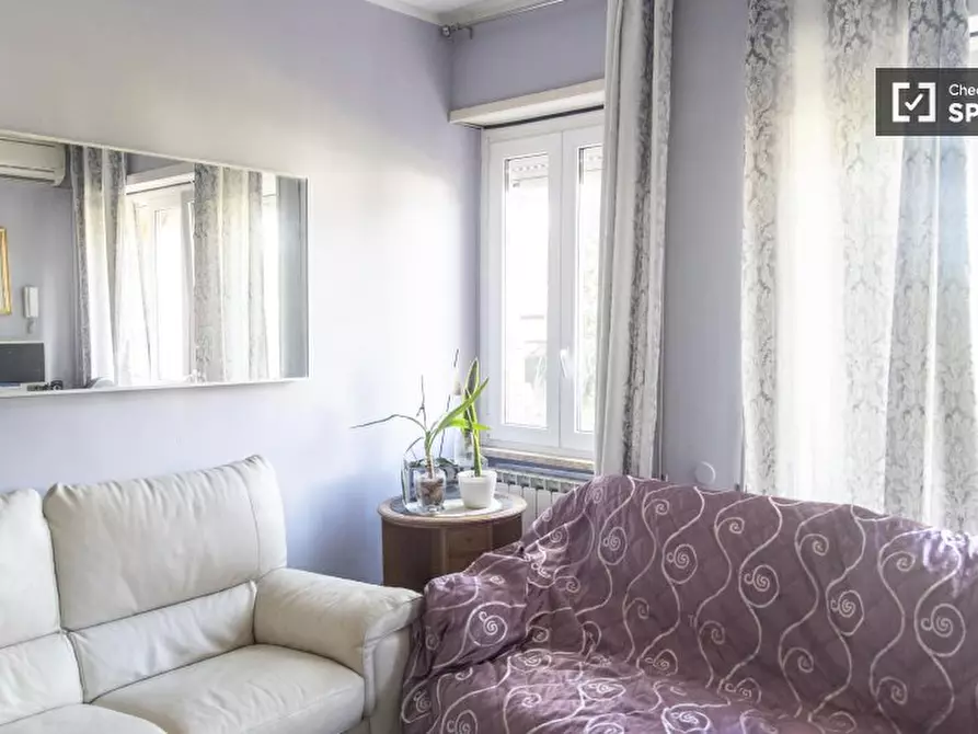 Immagine 19 di Camera condivisa in affitto  in Via Cesare Bazzani a Roma