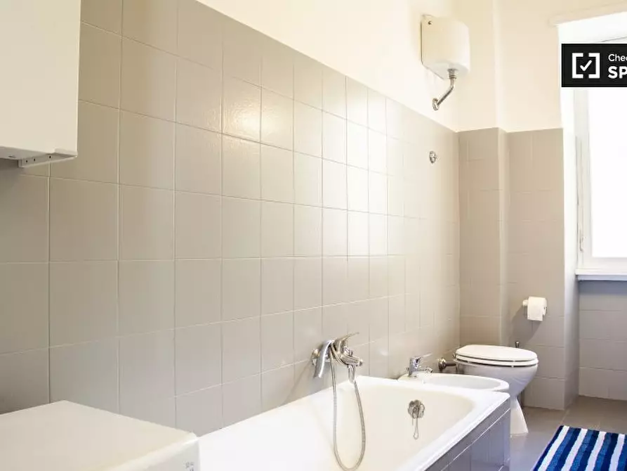 Immagine 11 di Camera condivisa in affitto  in Via degli Opimiani, 00174 Roma RM, Italy a Roma