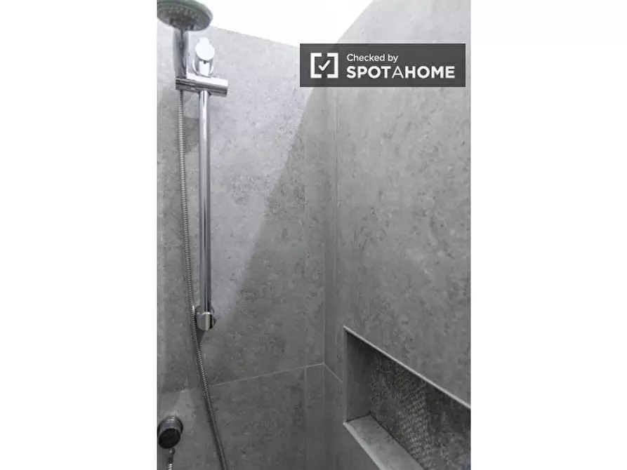 Immagine 5 di Appartamento in affitto  in Via Francesco Marconi a Roma