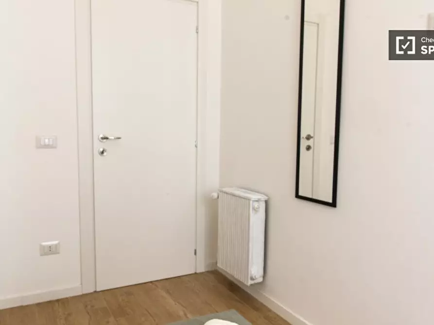 Immagine 3 di Camera condivisa in affitto  in Via Crema a Roma