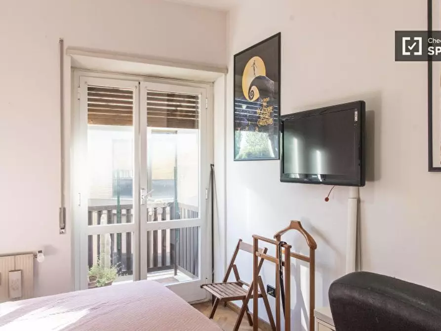 Immagine 2 di Camera condivisa in affitto  in Lungotevere di Pietra Papa a Roma