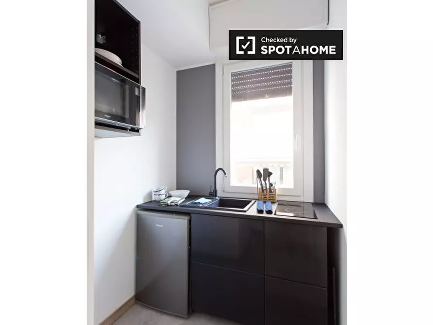 Immagine 10 di Ufficio in affitto  in Via Francesco de Sanctis a Milano