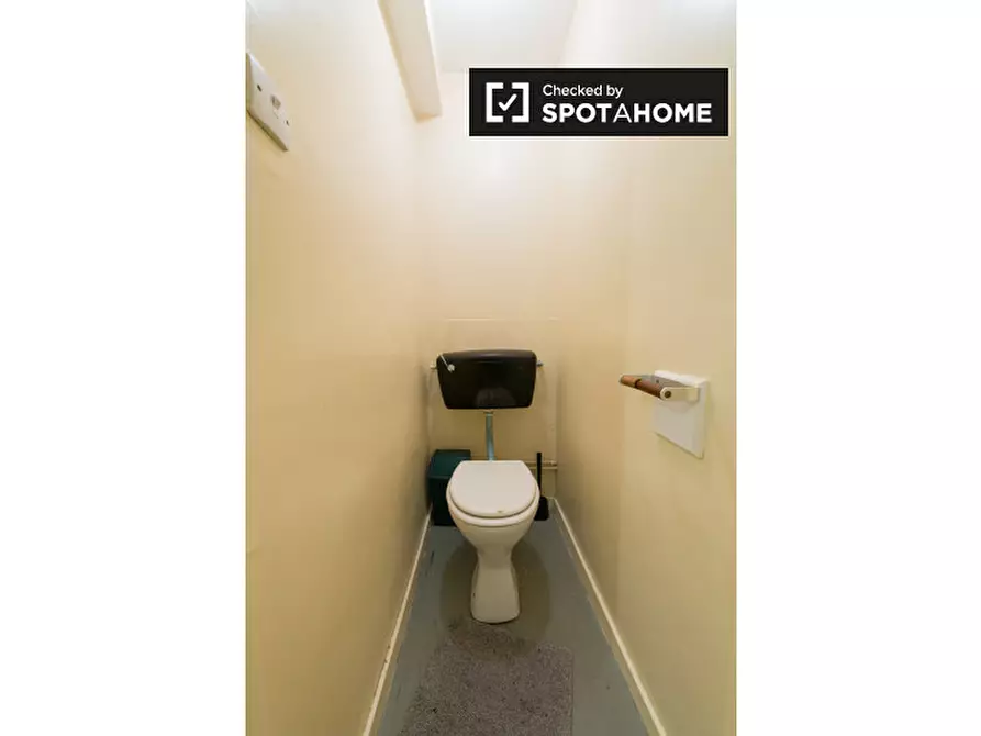 Immagine 11 di Camera condivisa in affitto  in Clovelly Way a Poplar