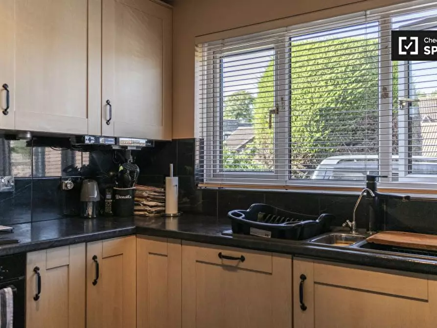 Immagine 11 di Camera condivisa in affitto  in Primrose Ln a Croydon