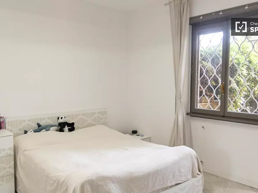 Immagine 1 di Camera condivisa in affitto  in Via Canzone del Piave a Roma