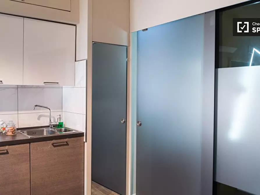 Immagine 6 di Appartamento in affitto  in Via San Donato a Bologna