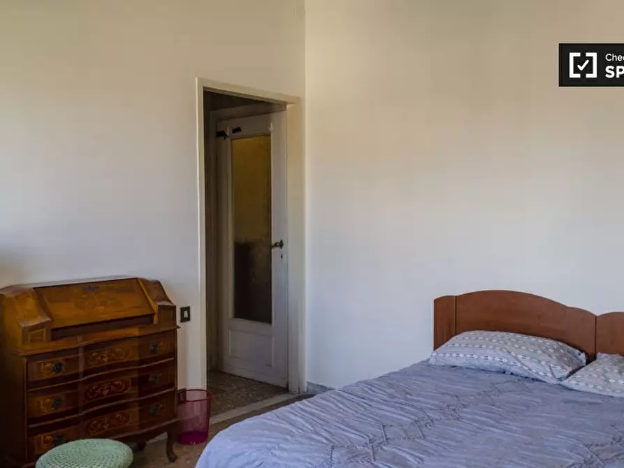 Immagine 3 di Camera condivisa in affitto  in Via Ozanam a Roma